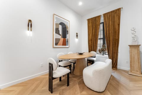 Luxurious Harlem Home with Modern Amenities, Outdoor Patio! Apartment in Harlem