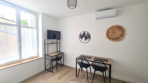 Studio Ludo 1, parking privé, wifi, climatisation, entrée autonome Apartment in Poitiers