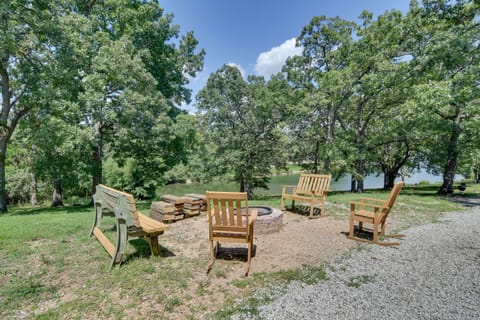 Charming Studio with Pool and Table Rock Lake Access! Appartamento in Kimberling City