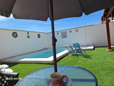 Buhardilla andaluza con piscina compartida Vacation rental in Costa de la Luz