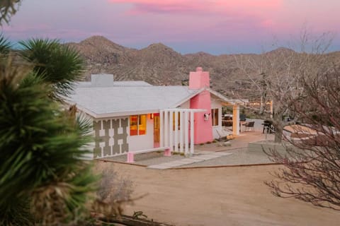 The Hoopa House Pickleball Paradise House in Yucca Valley