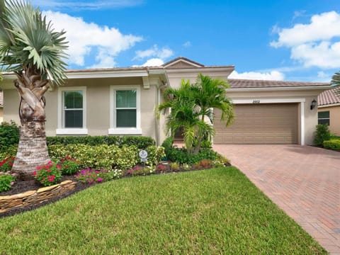 2952 Bellarosa Circle Haus in Royal Palm Beach