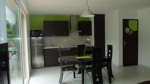 Property building, Kitchen or kitchenette, Living room