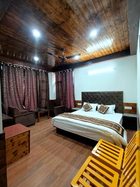 Hotel Triengle Hights Bed and Breakfast in Manali