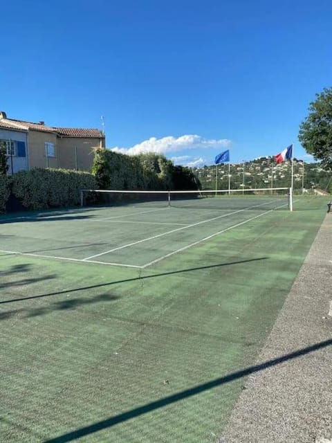 Tennis court