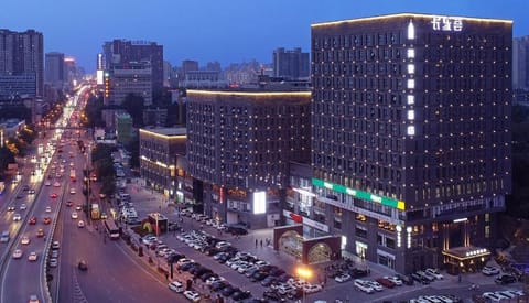 Mehood Lestie, Xi'an Jiaotong University Xijing Hospital Changle Park Hotel in Xian