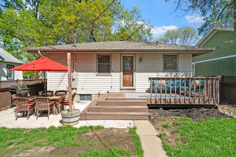 Crystal Lake Clubhouse House in Robbinsdale