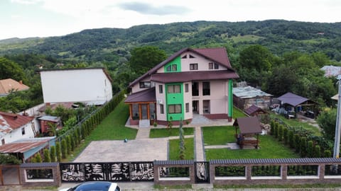 Viv House Bed and Breakfast in Prahova, Romania