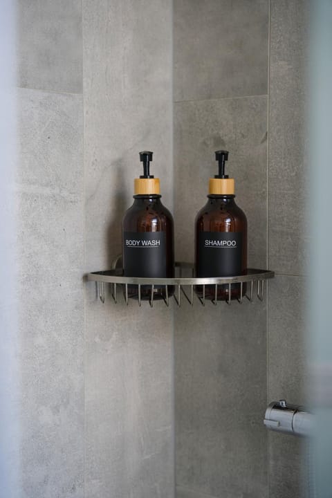 Shower, Bathroom, Decorative detail