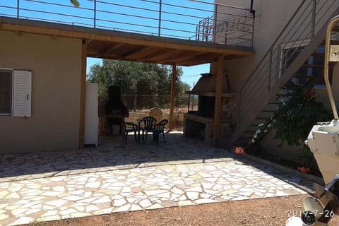 Sea View & Natural Harmony House near Monemvasia House in Islands