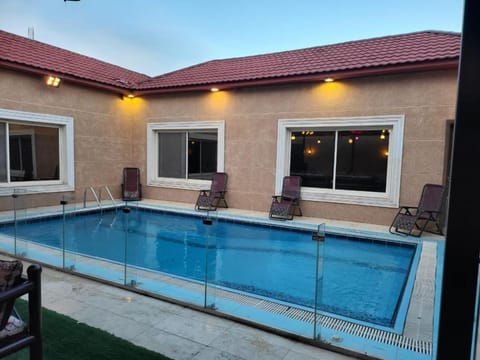 Day, Pool view, Swimming pool, sunbed