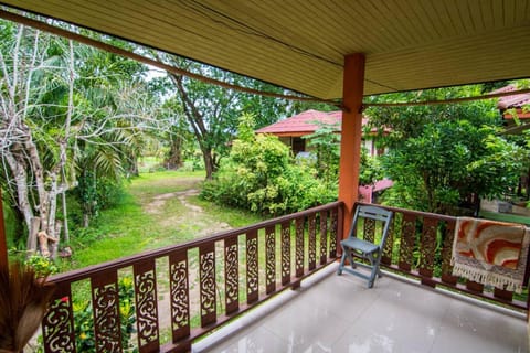 RJJhouse Kohphangan Bed and Breakfast in Ban Tai