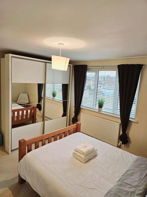 Guest Room stay in Dartford- Close to all amenities Vacation rental in Dartford