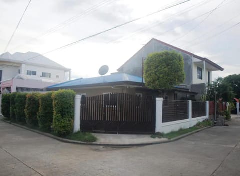 Transient House House in Davao City