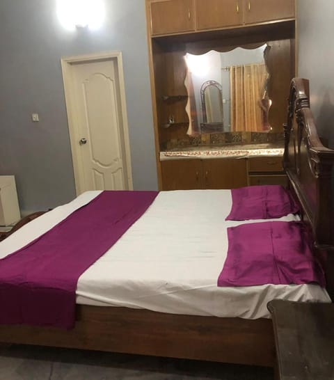 Jaffrey's Guest House Bed and Breakfast in Karachi