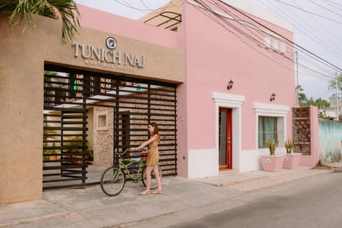 Facade/entrance, Lobby or reception, Street view