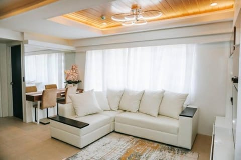 Avida Prime Suite with 3Bededrooms 35 Apartment in Iloilo City