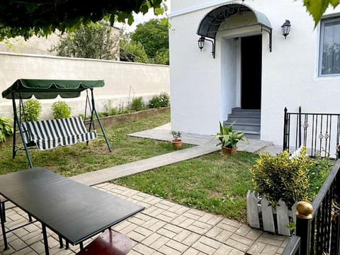 Garden, Balcony/Terrace, Dining area, Garden view