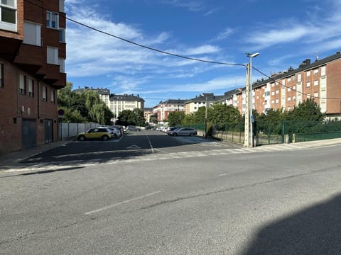 Street view, Parking