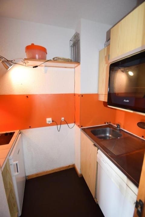 Bathroom, kitchen