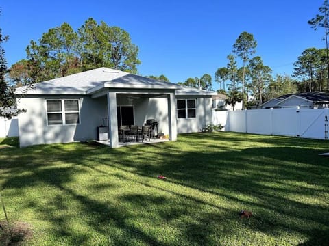 Beach Lovers New House! 10 min to beach - 6 guests House in Palm Coast