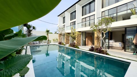 Property building, Pool view, Swimming pool