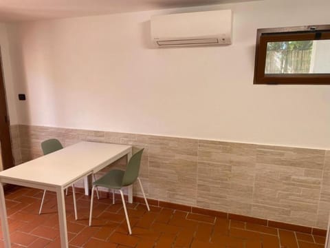 Dining area, air conditioner