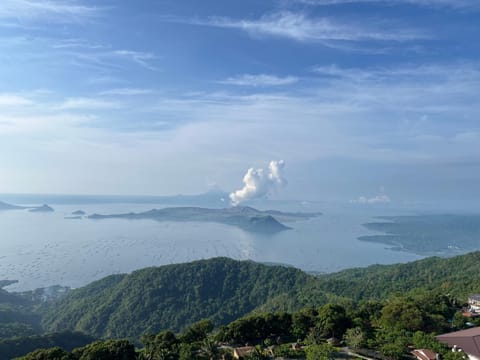 Natural landscape, Lake view, Mountain view