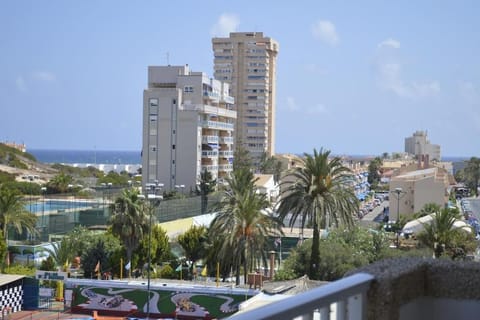 Sea view, Street view