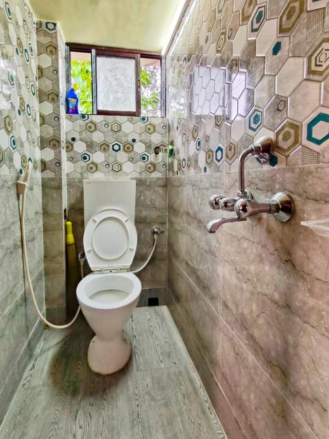 Shower, Toilet, Bathroom, bidet