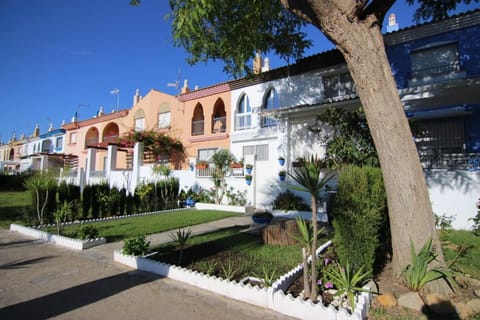 Property building, Quiet street view