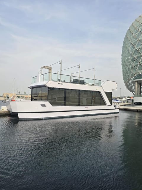 The Peak yacht Docked boat in Abu Dhabi