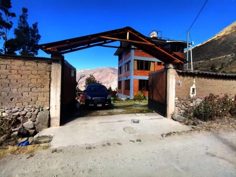 Property building, Day, Natural landscape, Mountain view