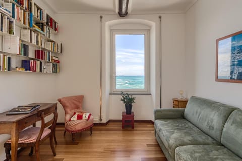 Bed, Library, Bedroom, Sea view