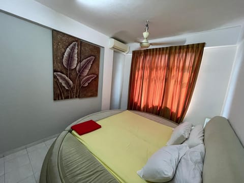 Peaceful Pines 4 ROOMS & NETFLIX by EZYROOM MELAKA Apartment in Malacca