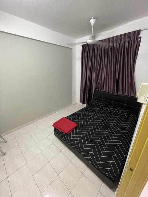 Peaceful Pines 4 ROOMS & NETFLIX by EZYROOM MELAKA Apartment in Malacca