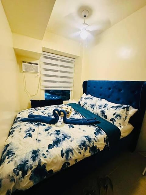 Meteor Suites Apartment in Las Pinas