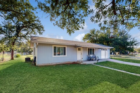 Belaire Boaters Bungalow House in Granite Shoals