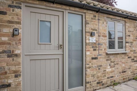 King Deluxe Ensuite with Courtyard View - Venn Inn in Cambridge