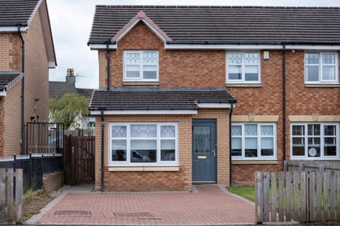 Property building, Day, Neighbourhood, Street view