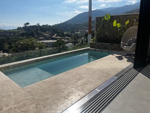 Mountain view, Pool view