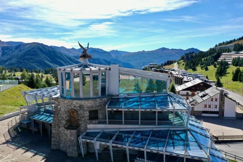 Property building, Spring, Day, Mountain view