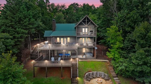 Extensive Views~Games~Hot Tub~Fire Pit~BBQ~Updated House in Union County