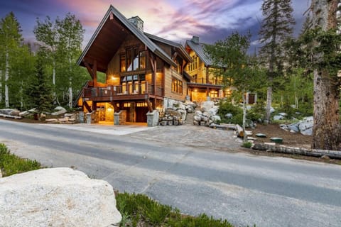 Twin Peaks Lodge House in Wasatch County