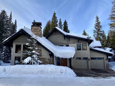 Basecamp House in Solitude