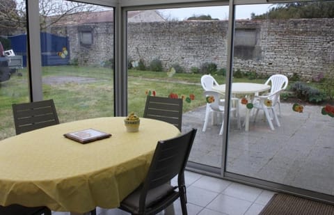 Maison oleronaise House in Saint-Georges-d'Oléron