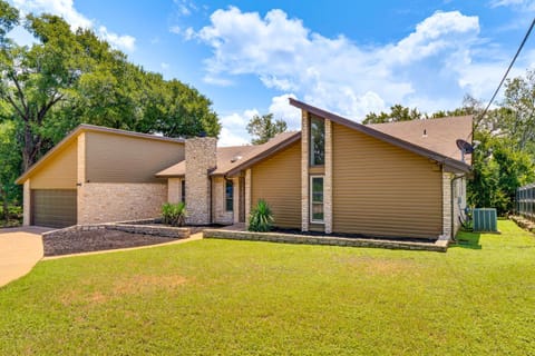 Modern Georgetown Home Less Than 2 Mi to Blue Hole Park! Casa in Georgetown