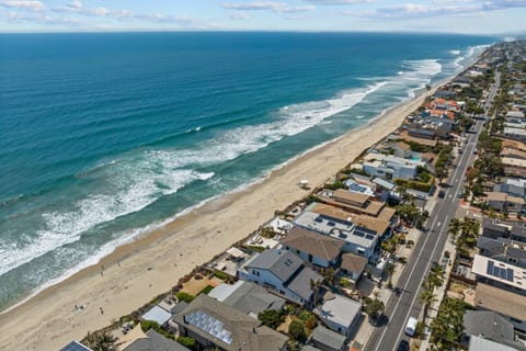 Neptune Sunset Shores House in Encinitas