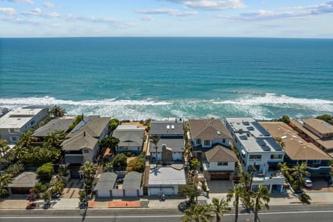 Neptune Sunset Shores House in Encinitas