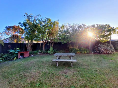 Hosts on the Coast Sunny Serenity on Heritage House in Whitianga